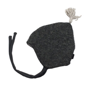 10007803 Beanie Haube Mütze mit Bindebändern gefüttert mit Fleece Wolle Wollwalk Walk mit Quaste warm Winter Baby bio organic dunkelgrau grau