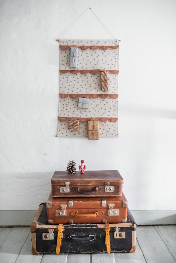 Adventhaenger Scaled